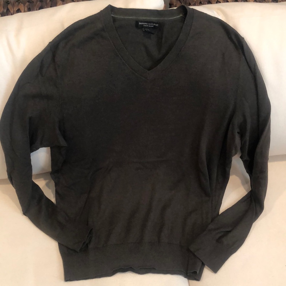 Banana Republic Men’s Lightweight Dark Green Silk Sweater - Size Large